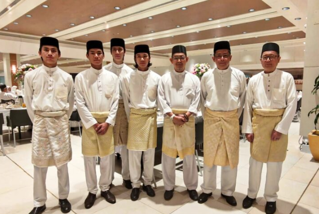 Pengiran Kamarulzaman PHI (fifth from left) at the banquet. - BB