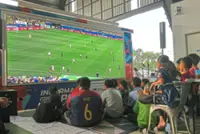 Football fans eager to catch final showdown