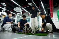 South Korea-US team unveils robotic technology that dresses the wearer