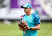 Cricket-Flower rules himself out of contention as England test head coach