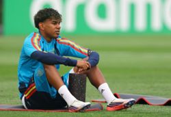Soccer-Yamal and Porro train apart but Spain expect both fit for World Cup final