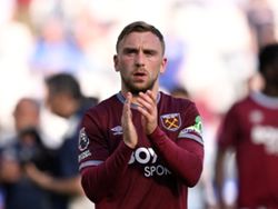 Soccer-Bowen confirms stay at West Ham despite Premier League relegation