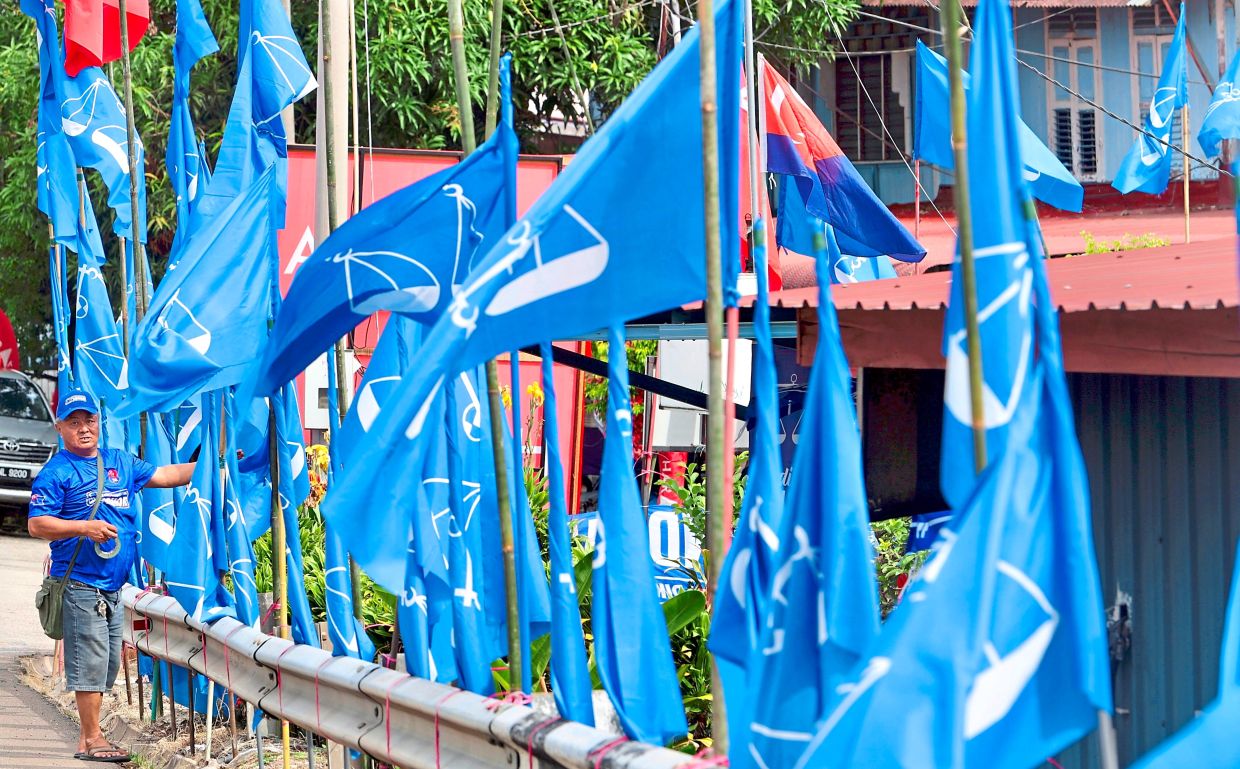 Campaign flags get a second chance