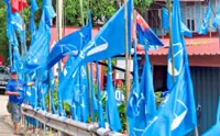 Campaign flags get a second chance