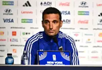 Soccer-Fans drive us to want another World Cup triumph, says Argentina's Scaloni