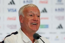 Soccer-France don't want 'chocolate-medal' match but team want to deliver for departing coach