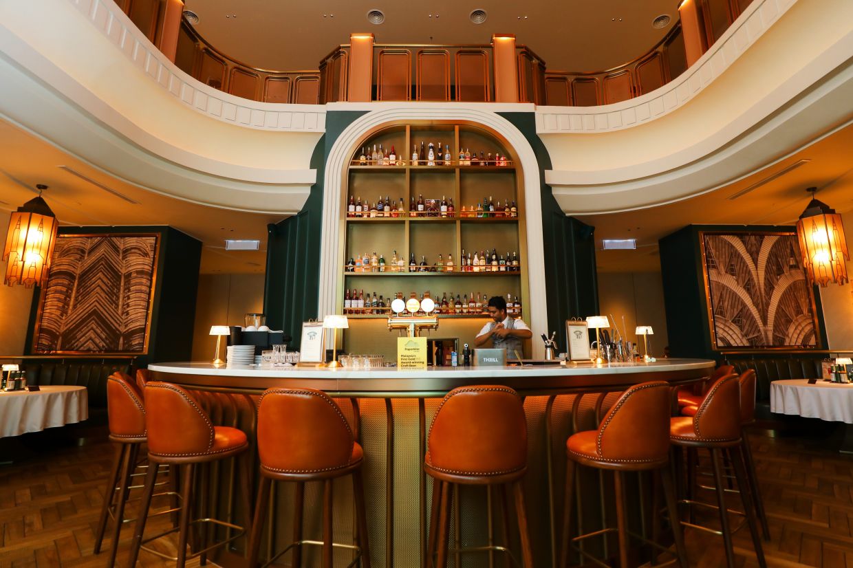 The eatery is large and expansive with a cosmopolitan New York charm.