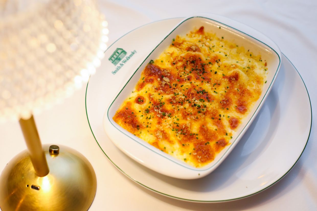 The truffle mac and cheese makes for a pleasantly cheesy, creamy side dish.