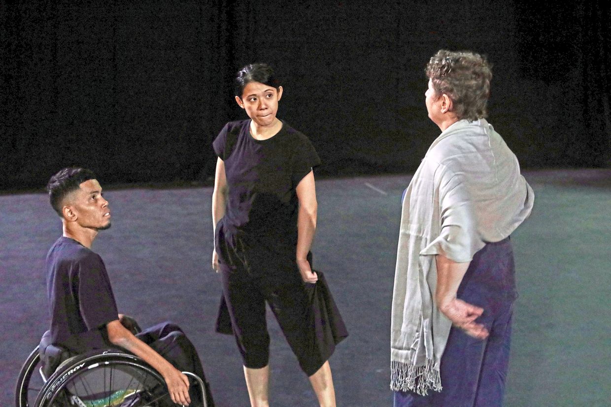O’Reilly, Ho and Wheelsmith in rehearsal at Pentas 2, KLPac.