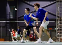 Wei Chong-Wooi Yik off to winning start in China Open