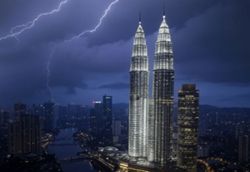 Thunderstorms, heavy rain forecast in 11 states, KL till 6pm