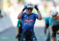 Cycling-Philipsen sprints to victory in Tour de France stage 17, Pogacar retains overall lead