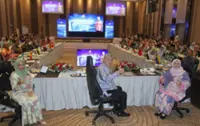 Zahid responds to PM's unity pantun with four-line poem of his own