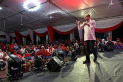 Negri polls: Declare your wealth, give half back to the Malays, Anwar dares leaders