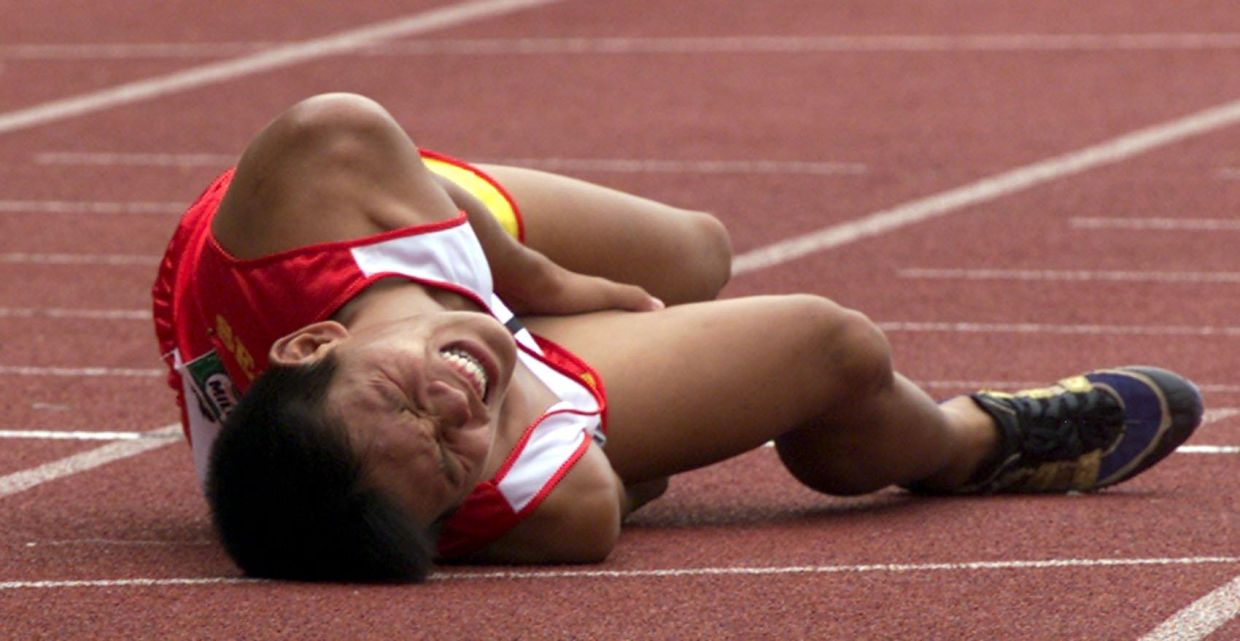 Muscle cramp and sodium loss are linked because heavy sweating or drinking too much plain water lowers your body's salt levels, causing nerves to misfire and muscles to lock up. —Filepic