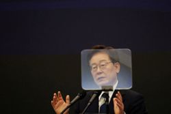 Samsung, SK Hynix to announce major chip deals with US tech companies, Seoul says