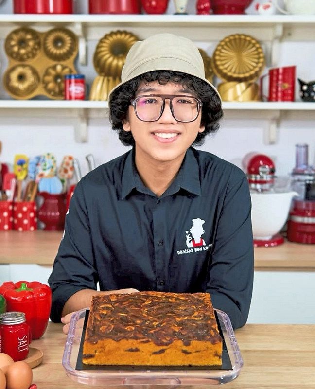 Danish Harraz with his Serawa Durian Butter Cake; and below (from left) Bread Pudding with Durian Custard and Musang King Butter Cake. The student enjoys creating new recipes for his online followers.