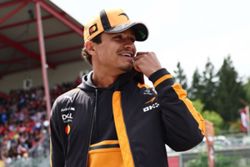 Motor racing-F1 needs better balance between business and sport, says Norris