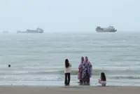 Peace at Hormuz Strait - Oil prices hit a one-week low after US and Iran pause fighting over the weekend