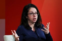 Government engagement with AI creates more uncertainty for investors, Bridgewater CIOs warn