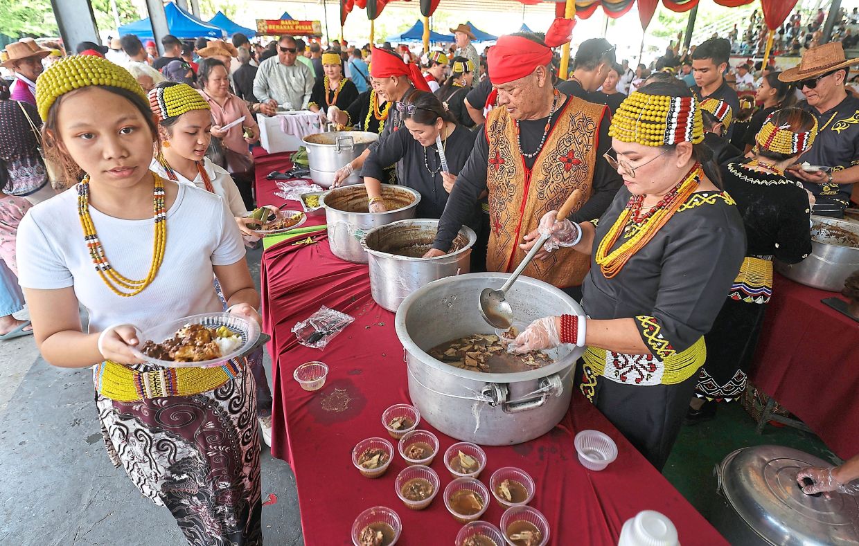 The enjoyment of communal meals.