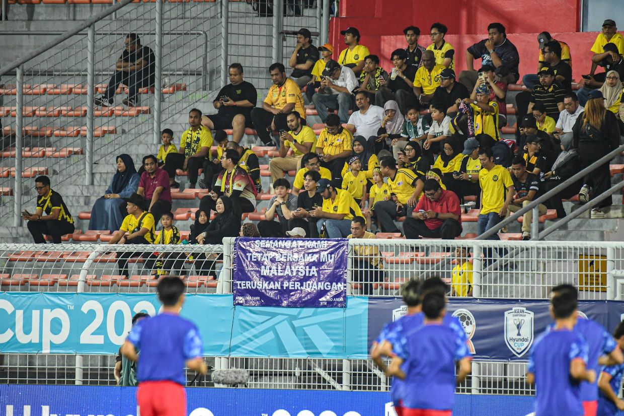 KUALA LUMPUR, Tuesday, July 28: Harimau Malaya supporters at the Kuala Lumpur Football Stadium to watch the Group B match of the Hyundai ASEAN Cup 2026 between Malaysia and Laos. --fotoBERNAMA