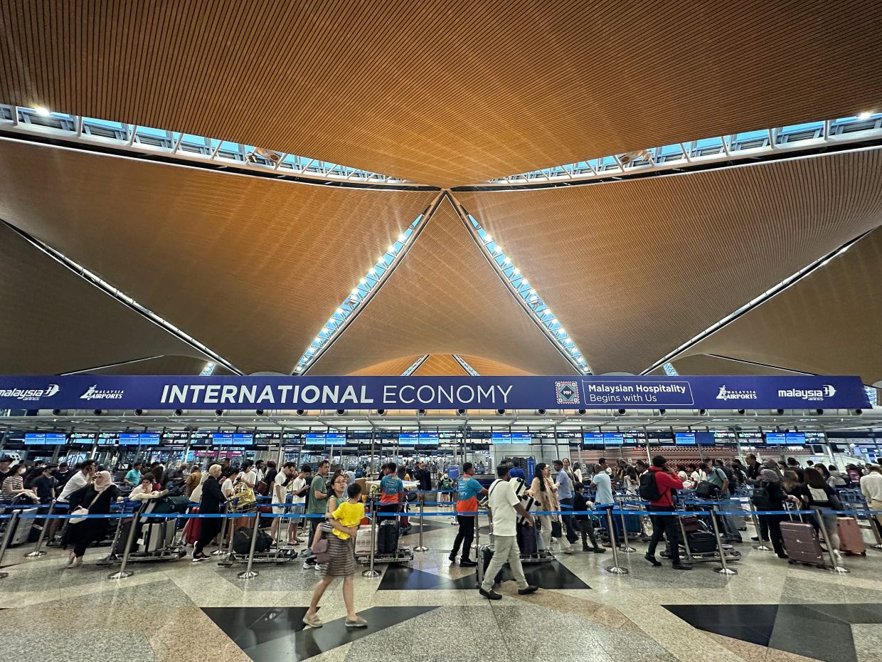 Check before you fly: CAAM urges passengers to verify Middle East flight status