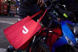DoorDash launches in-house drone delivery program after FAA certification