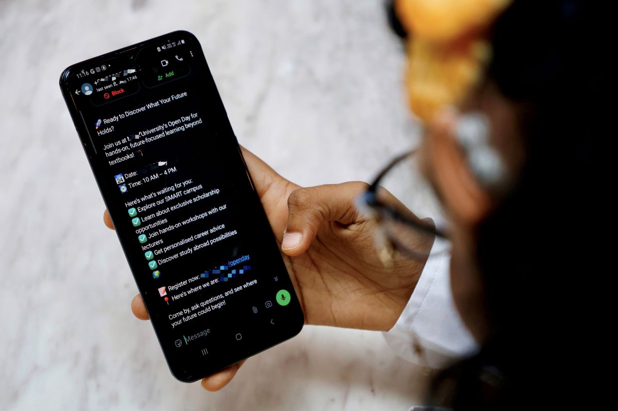 QuickCheck: Are scammers using fake BTS to send fake SMS messages?