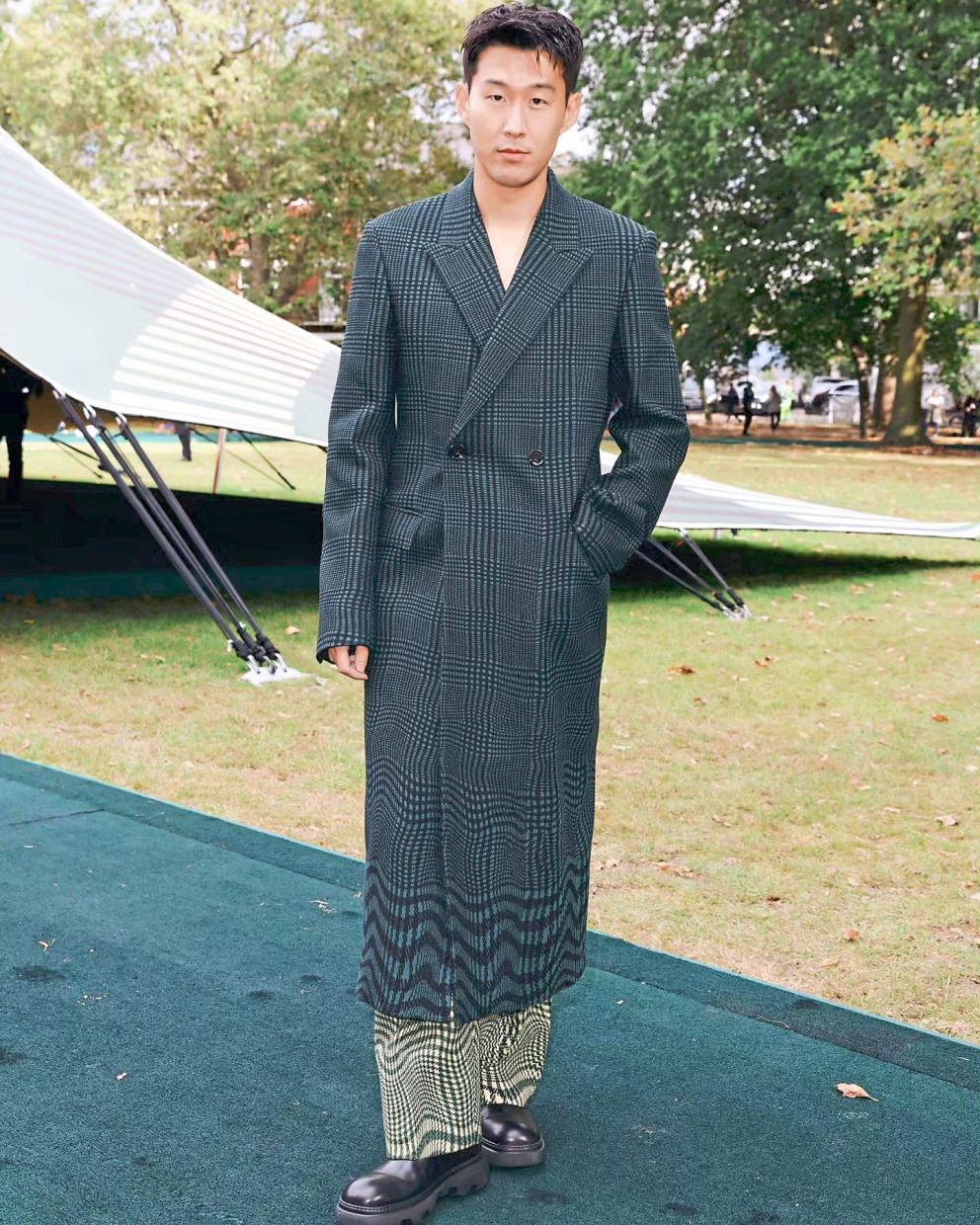 Son shows off his look while attending London Fashion Week. Photo: Instagram/Son Heung-min