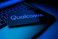 Qualcomm forecasts weak quarterly profit, expects Apple revenue drop to accelerate