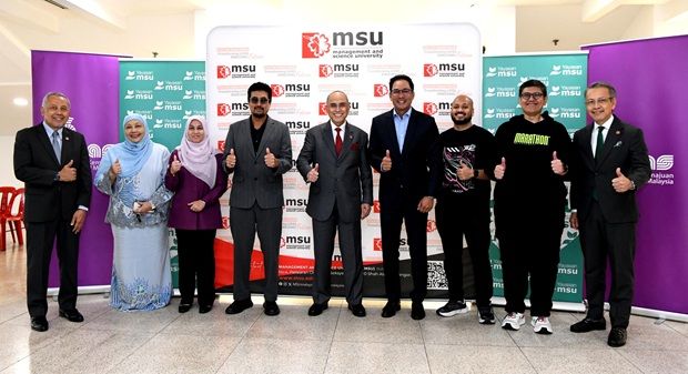 Management and Science University (MSU) president and founder Prof Tan Sri Dr Mohd Shukri Ab Yajid (centre) posing fora group photo after the formalisation of a strategic partnership in conjunction with the MSU Global Dialogue Series at the MSU campus in Shah Alam.
