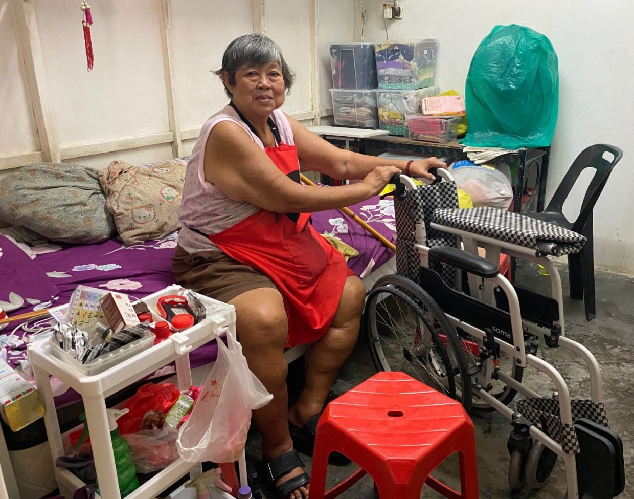 Lai: Now, with various monetary aid, life is much easier.