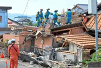 Heat deepens quake misery
