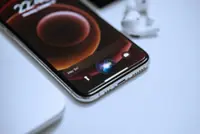 Opinion: Apple’s Siri got an AI brain transplant. Try these 5 prompts to get acclimated