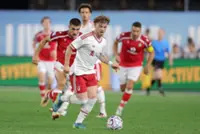 Soccer-Elliott sees Liverpool return as second chance after tough Villa loan