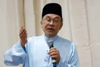 13-month bonus for loss-making Tabung Haji is treachery, says Anwar