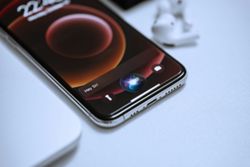 Opinion: Apple’s Siri got an AI brain transplant. Try these 5 prompts to get acclimated