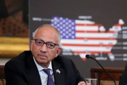 Soccer-Infantino's senior advisor Cordeiro resigns following proposal to sell FIFA stake