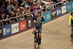 Azizul finally wins the elusive Commonwealth Games gold medal for Malaysia