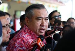 Negri polls: Anthony Loke may give up Negri DAP chief post after defeat in Chennah