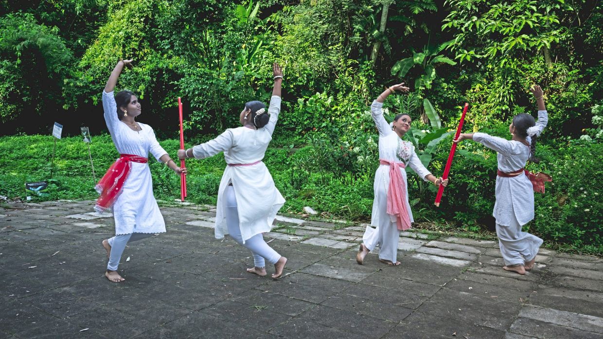 The production brings together the timeless wisdom of two holy rivers in a visually and emotionally engaging theatrical experience. Photo: Noveen Mannath