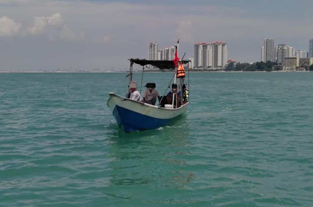 Penang MMEA detains boat for illegal fishing off Pulau Tikus, three nabbed