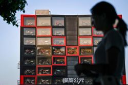 Tourists flock to Chongqing for viral motorbike video experience