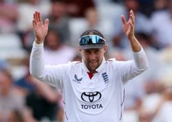 Cricket-Fleming a 'big reason' for Root's return as England captain