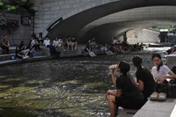 South Korea records its highest-ever temperature of 42.5C