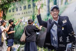 Taiwan hails late Hong Kong bookseller for his spirit of 'resistance'