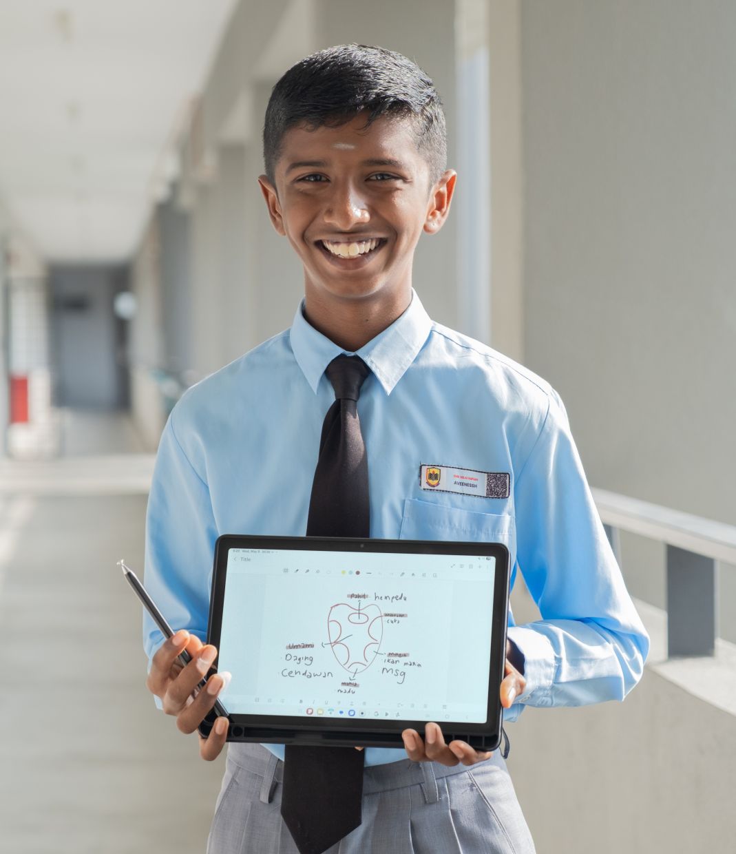 “The virtual and interactive features on the Galaxy Tab are especially helpful for subjects like Mathematics and Science, as they allow us to better visualise complex concepts and understand topics that would normally feel difficult or confusing when learning through textbooks alone,” explains Aveenessh.