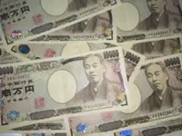 Yen climbs as traders watch for further intervention