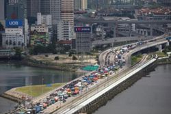 Expect very heavy traffic at Woodlands and Tuas checkpoints over National Day long weekend